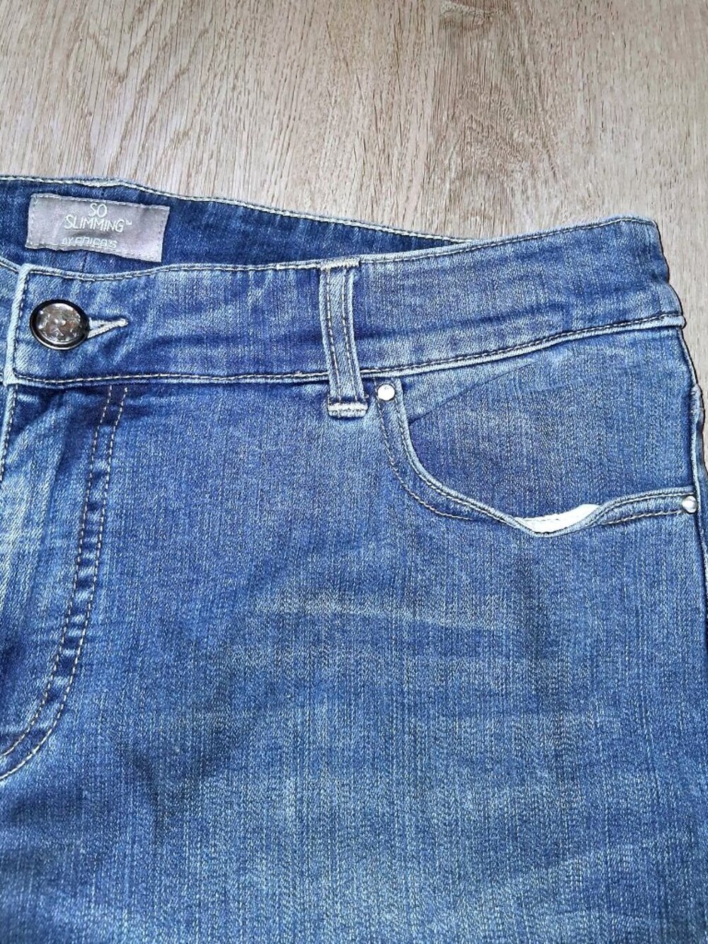 Chico's So Slimming Rhinestone Bling Skinny Jeans Size 2.5 Embroidered Denim - Picture 8 of 9